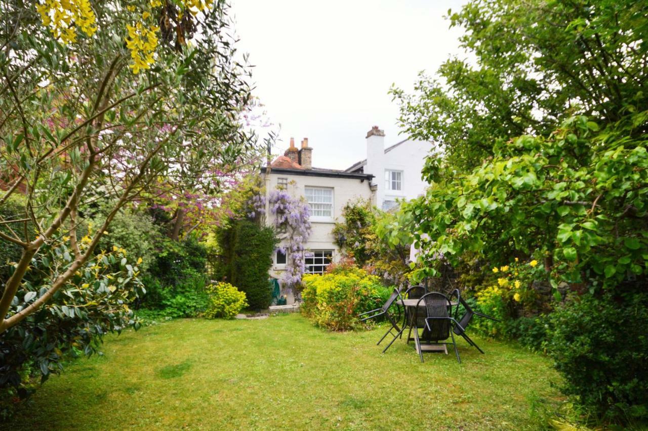 Grove Cottage Yarmouth  Bagian luar foto